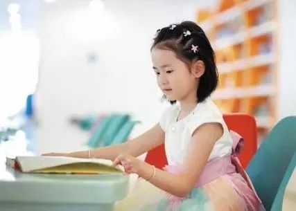 孩子是个小话唠文案,孩子是个小话痨