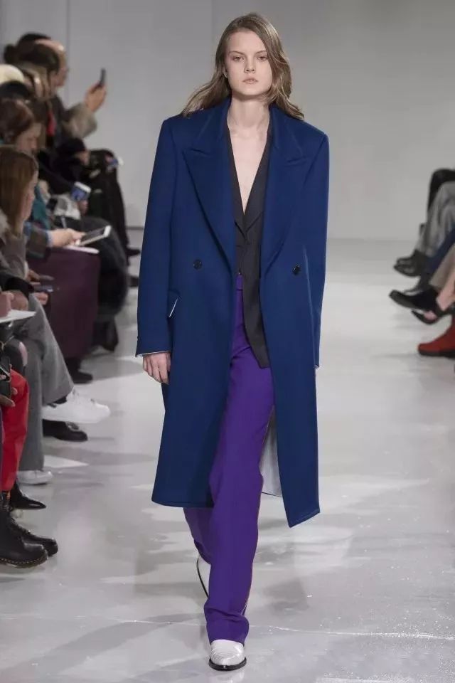 淘衣材服装辅料,2018冬季女装大衣最流行