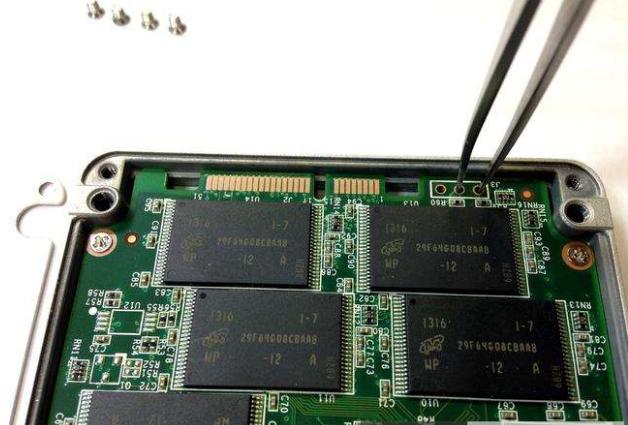 固态硬盘掉盘是什么意思,固态硬盘掉盘怎么办