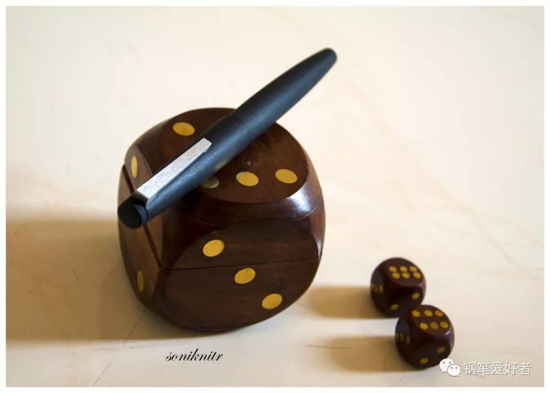 德国凌美lamy2000怎么加墨水,lamy凌美钢笔2000介绍