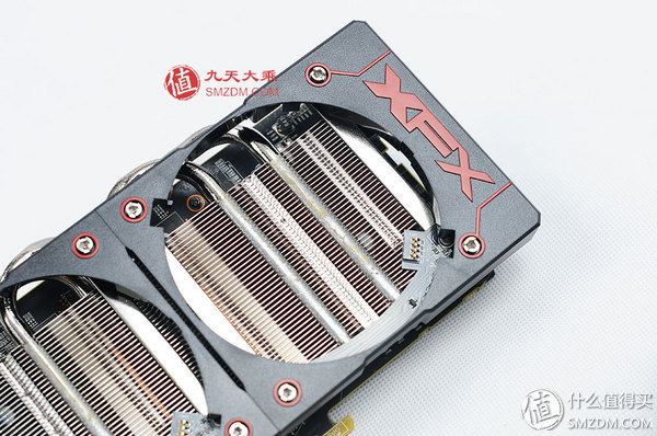 讯景rx5804g黑狼显卡,讯景r9370x4g显卡尺寸