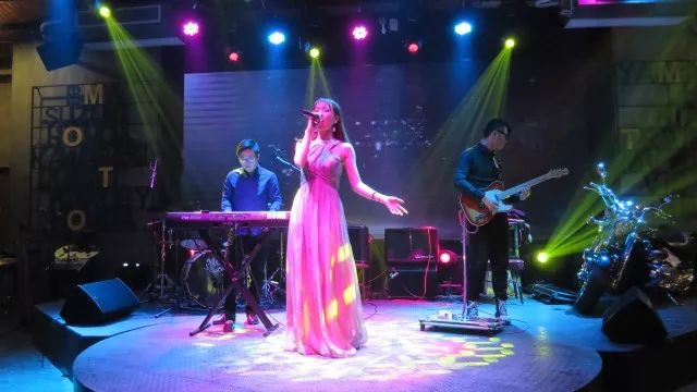 车窦｜摇滚派对震车窦，异国佳肴逗味蕾