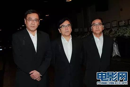 无厘头鼻祖，竟然是某大导演全家齐上阵黑武侠片的这部喜剧