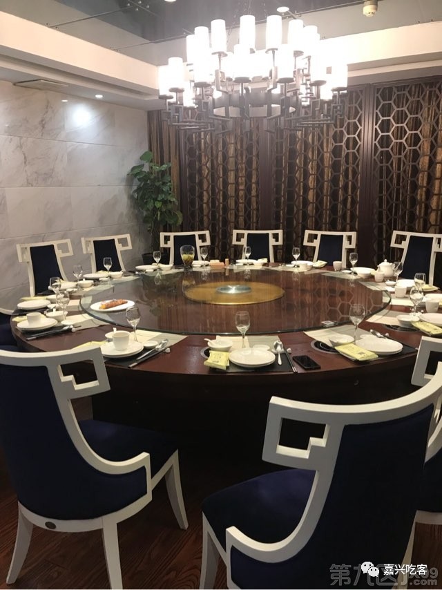 聚餐去哪边吃比较好,家庭四人聚餐去哪吃