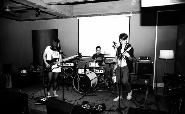 玩数摇的乐队不仅数学好，很可能还是个话唠