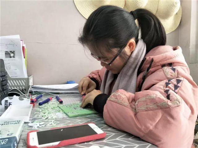 狗年要来了！浦江这所小学做的画有点意思的