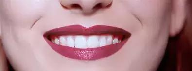 最具潜力的断货王阿玛尼2017新品小红管唇膏