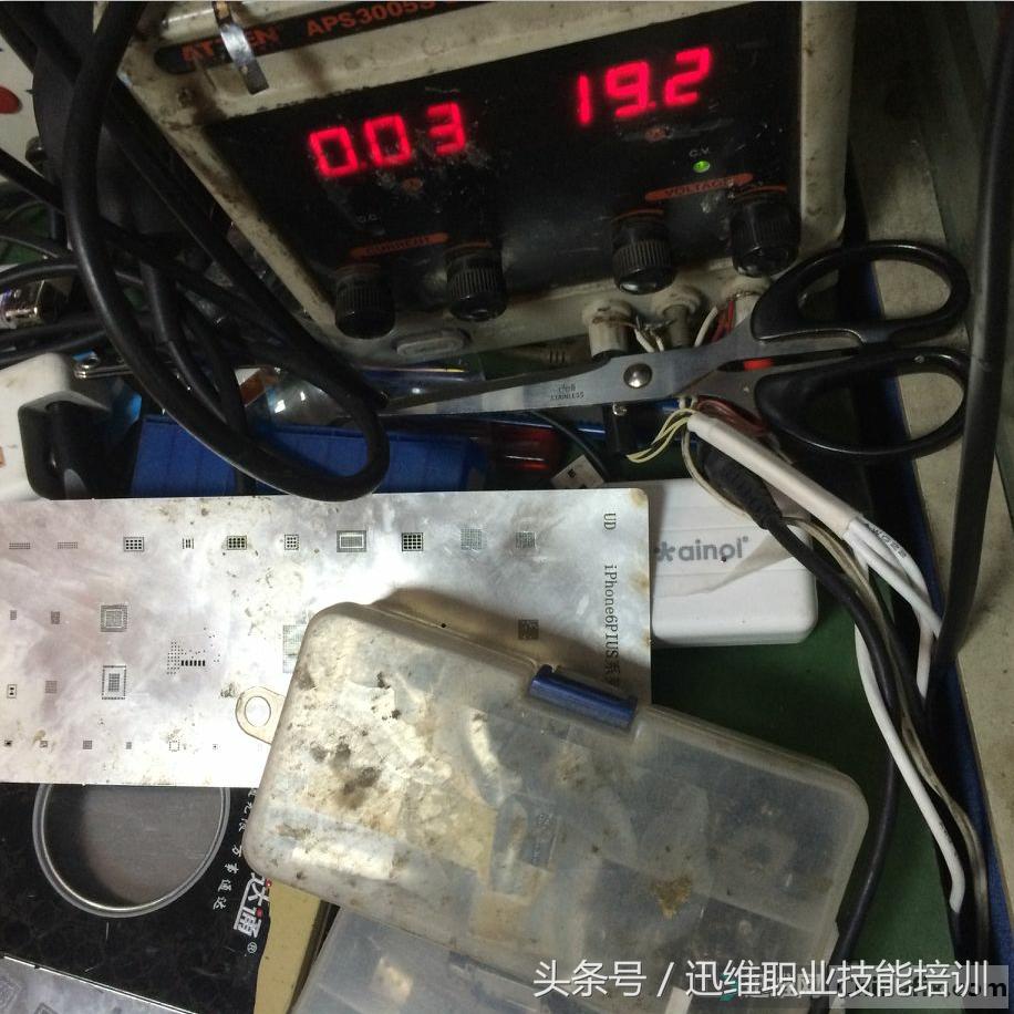 “喝了咖啡”的华硕笔记本不触发曲折维修,竟然被小电阻骗了……