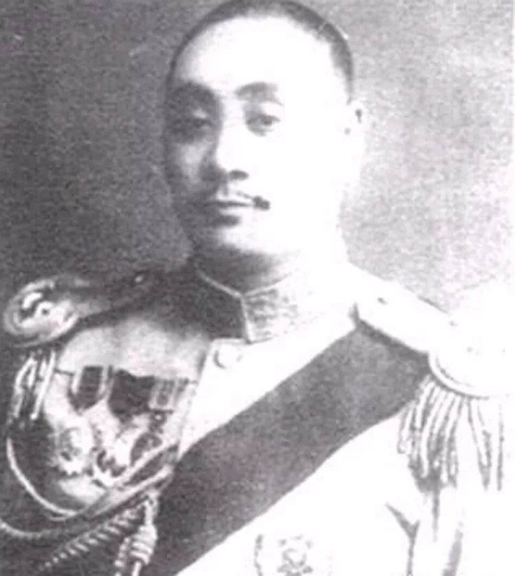 川军军阀刘湘是怎么死的,刘湘战死沙场