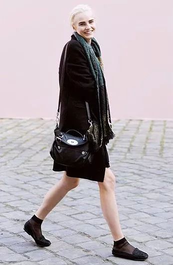 小熊袜怎么搭配好看,袜子小腿袜如何搭配好看