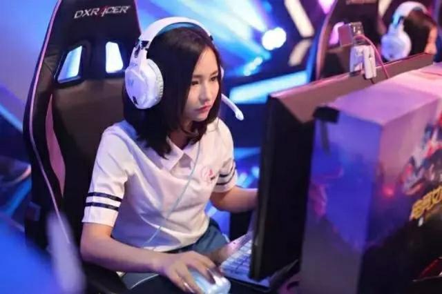 电竞女王miss和大小姐,电竞女王miss