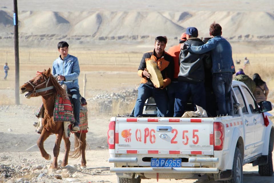 探秘帕米尔高原塔吉克族,帕米尔高原上的塔吉克族族人