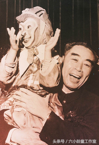 六小龄童纪念周恩来总理去世42周年，曾两次饰演周恩来