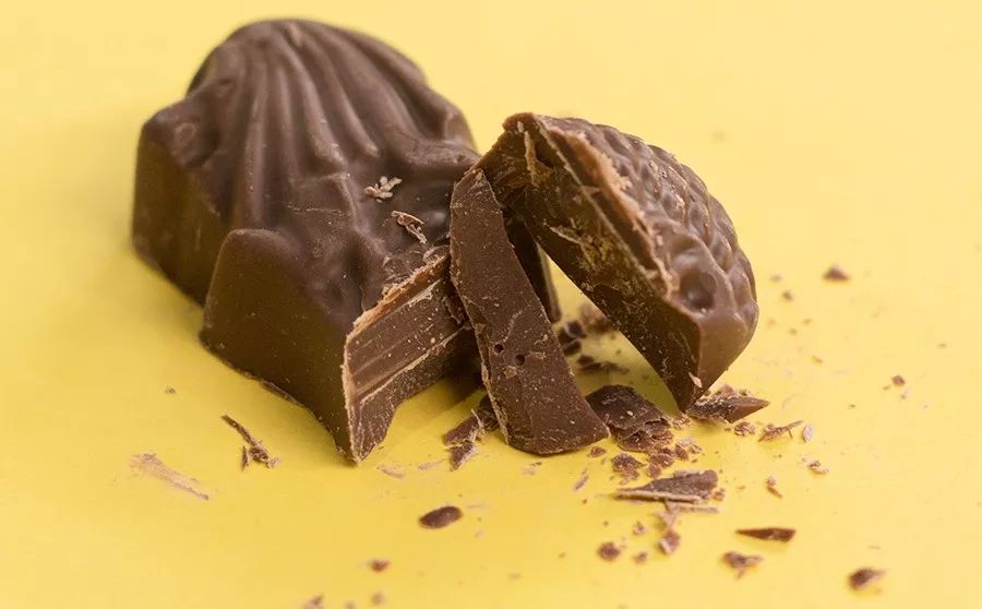 东南亚最好吃的虾片牌子,新加坡餐厅里的虾片