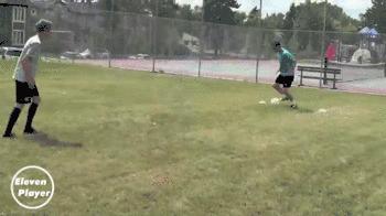 足球运球过人的方法及技巧,足球五人制过人小技巧简单