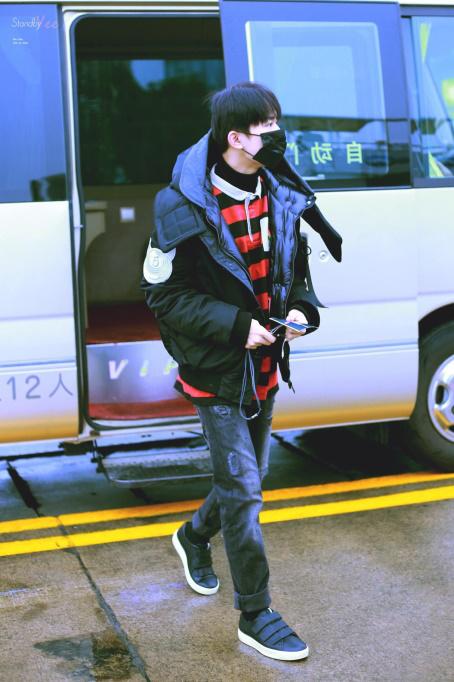 时尚潮人必入手的鞋子,最新明星同款潮鞋