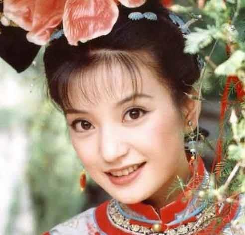 从赵薇由“小燕子”到“女版巴菲特”的经历看出职场法则