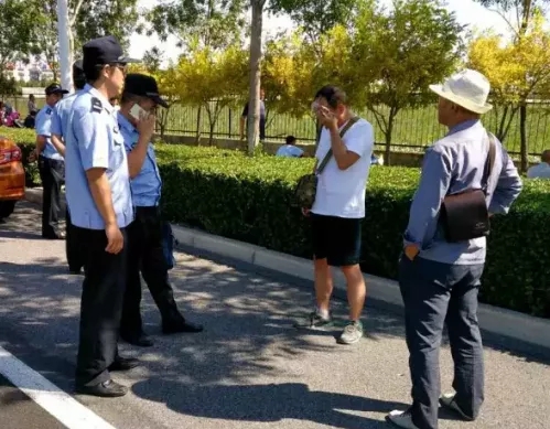 110警察接话日常,110警察来了