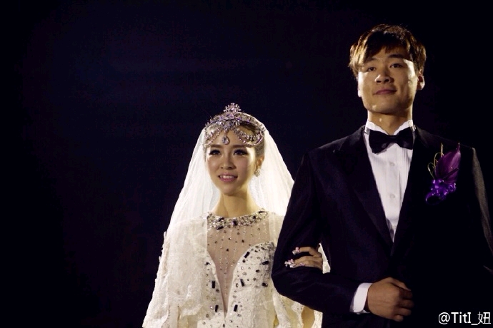 中超国脚太太团,中超太太团第一名