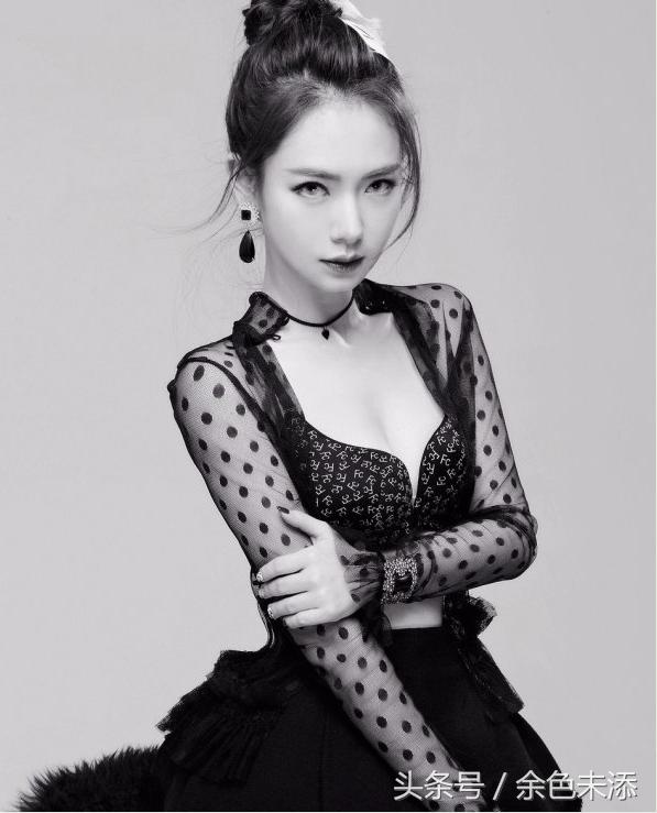 喜欢戴夸张耳饰的不止章子怡，还有她们