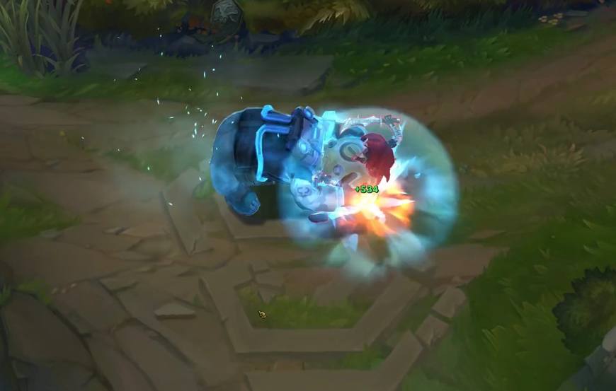 LOL：酒桶新年皮肤亮相，网友戏称：冻住不许走！