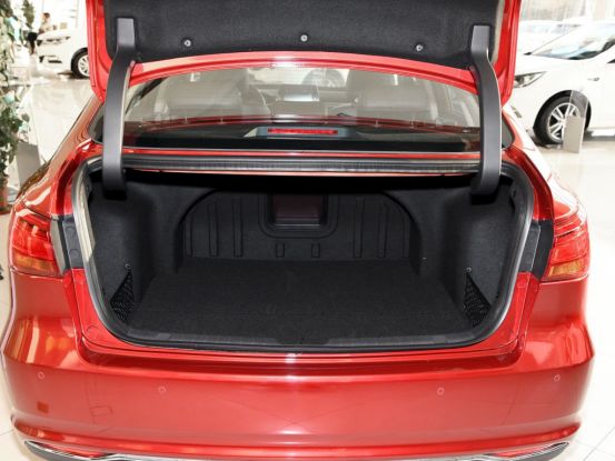 长安睿骋cc1.5t油耗,凭实力说话的轿车