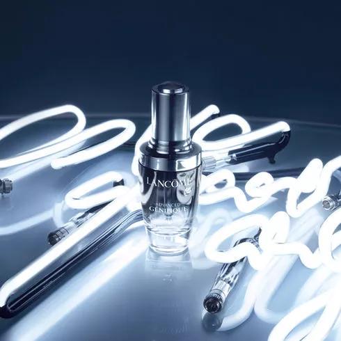 底妆起皮快速补救,皮肤不好干燥起皮卡粉怎么上底妆