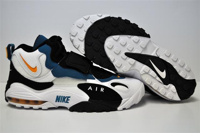 耐克出过的足球训练板鞋,耐克最好的训练鞋