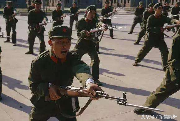 德国仿制苏联sks半自动步枪,其他国家仿制的sks