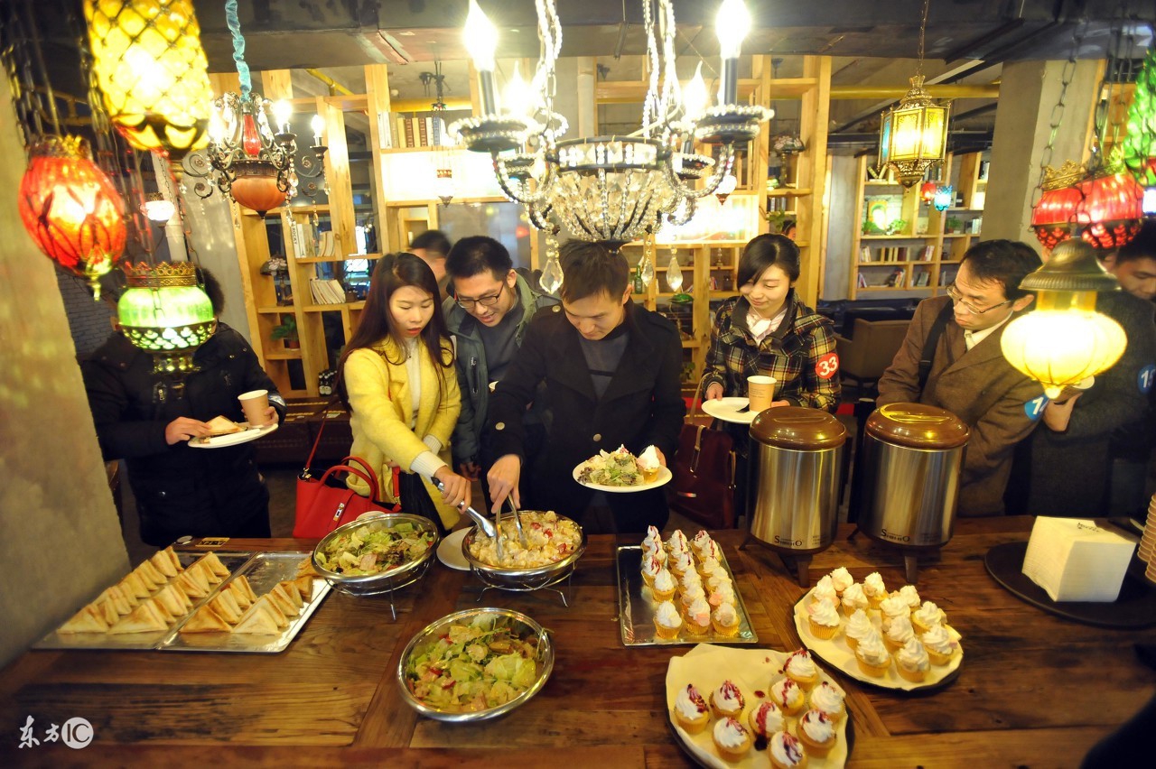 现在开一个网咖大概需要多少钱,开个网咖要多少钱网吧投资与利润