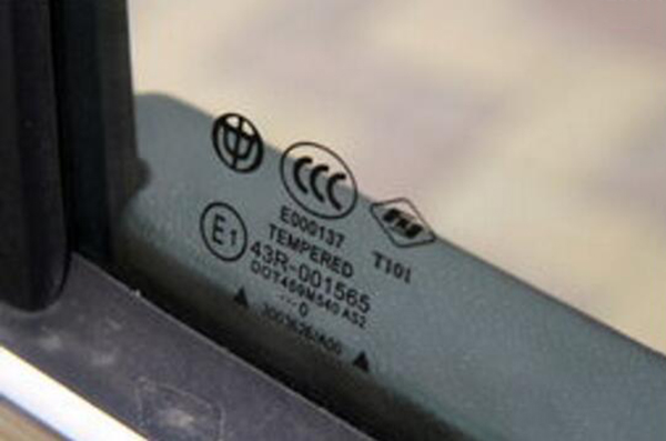 停在路边车窗被砸被盗怎么处理,车停路边被物体砸怎么处理