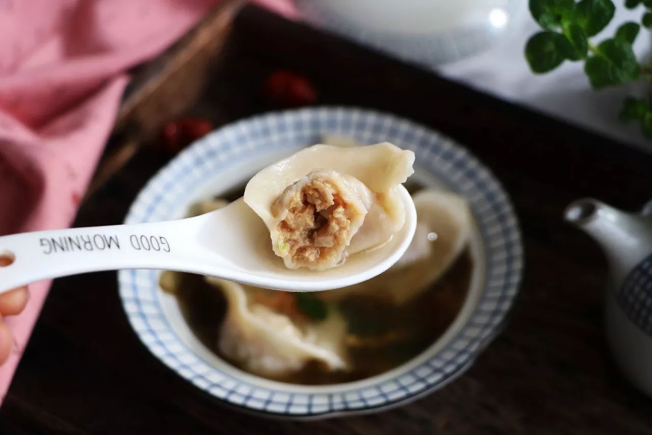 小馄饨馅料这样调才好吃,小馄饨馅儿怎么调最好吃
