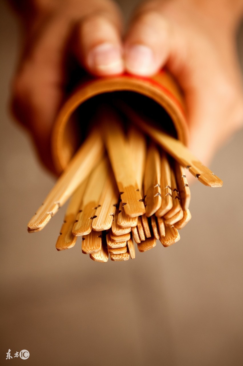 铁口直断玄学大佬天桥算卦,铁口直断一卦千金全集