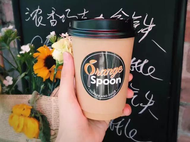 水果店咖啡、菜场咖啡、看魔都这些小窗咖啡店肉搏星爸爸！