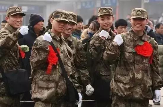 矫正视力超过600度到底能不能参军,近视眼做不了飞秒还能当兵吗