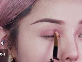 日本发明了发光睫毛，化了这款眼妆同样可以闪闪发亮