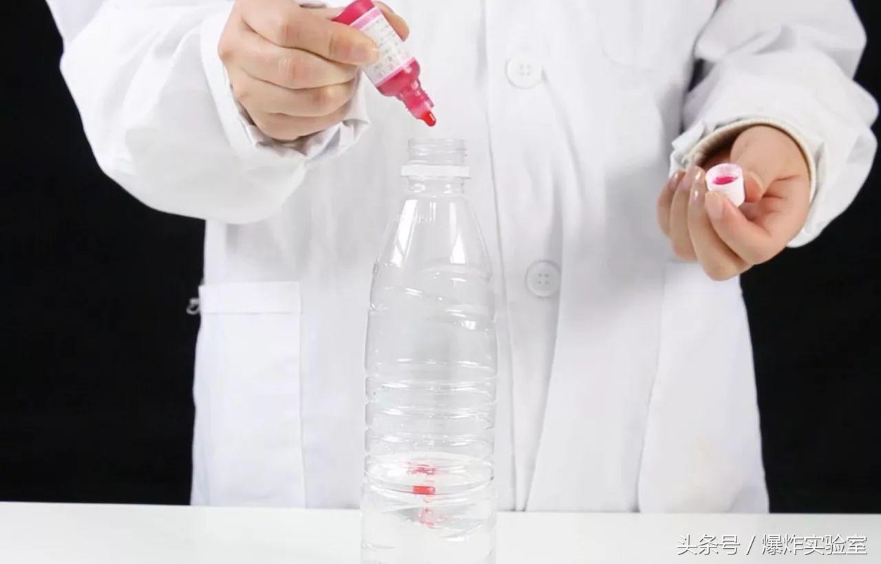 柠檬酸和小苏打怎样做成彩虹喷泉,醋加小苏打制作泡泡