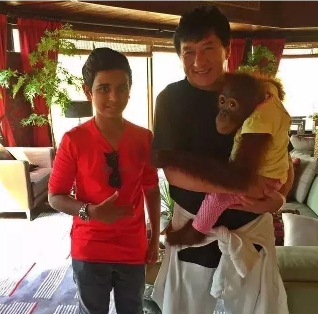 迪拜成龙专属超跑,迪拜成龙