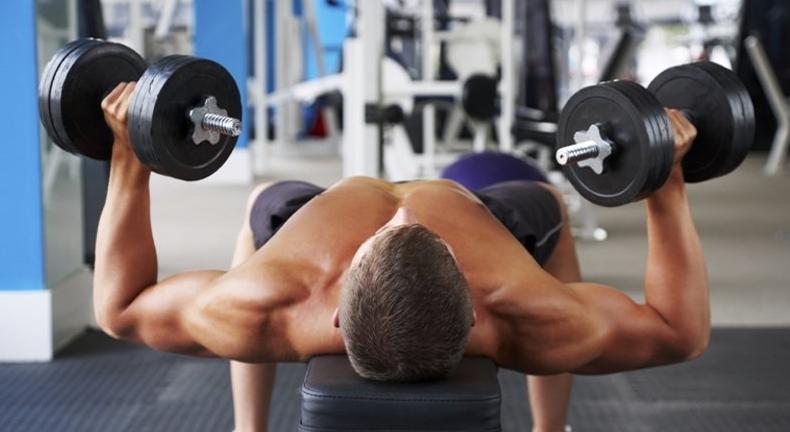 胸肌缺陷健身前后对比,胸肌缺陷可以治吗