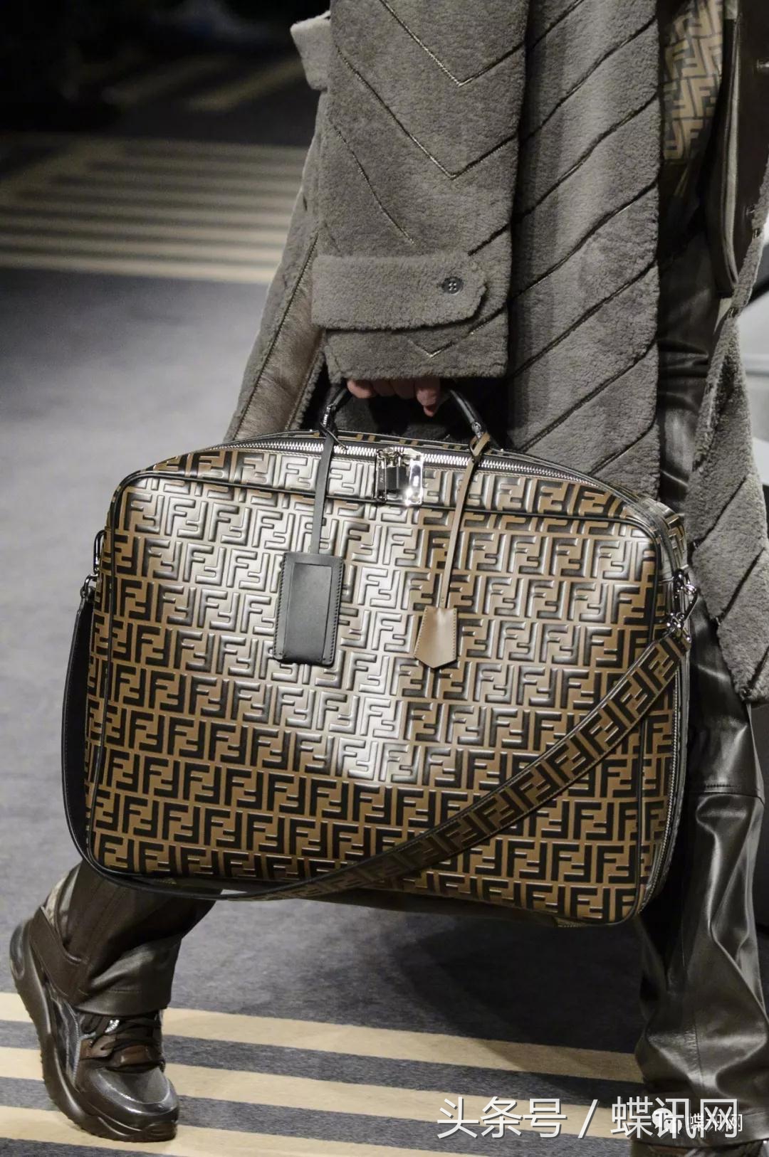 2020秋冬男装周fendi的时髦黄与黑,fendi2018秋冬男装
