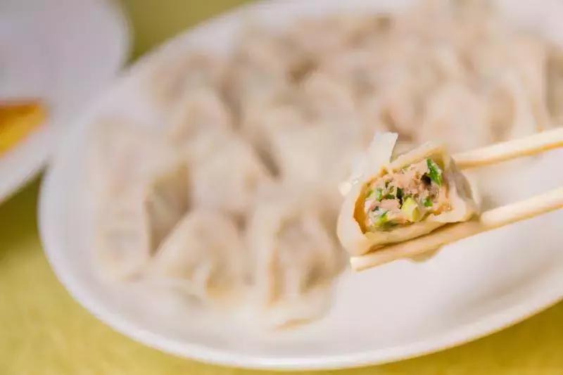 四星级酒店五个人吃年夜饭多少钱,酒店年夜饭套餐