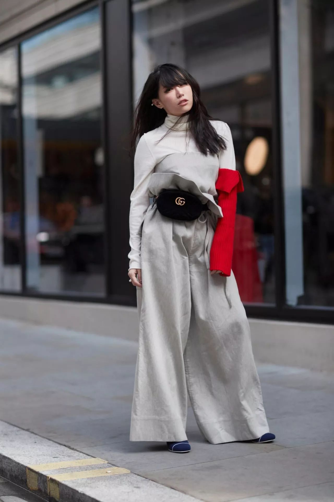 让人嫌弃的“奶奶袖套”火了,看何穗王子文碧昂斯如何袖你一脸!