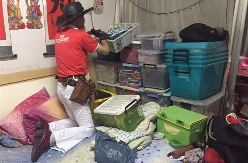 中国足球球迷皇帝,中国足球老爷子罗西