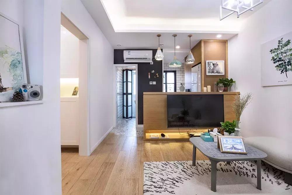 60平北欧小两居室,床头柜非常有设计感!