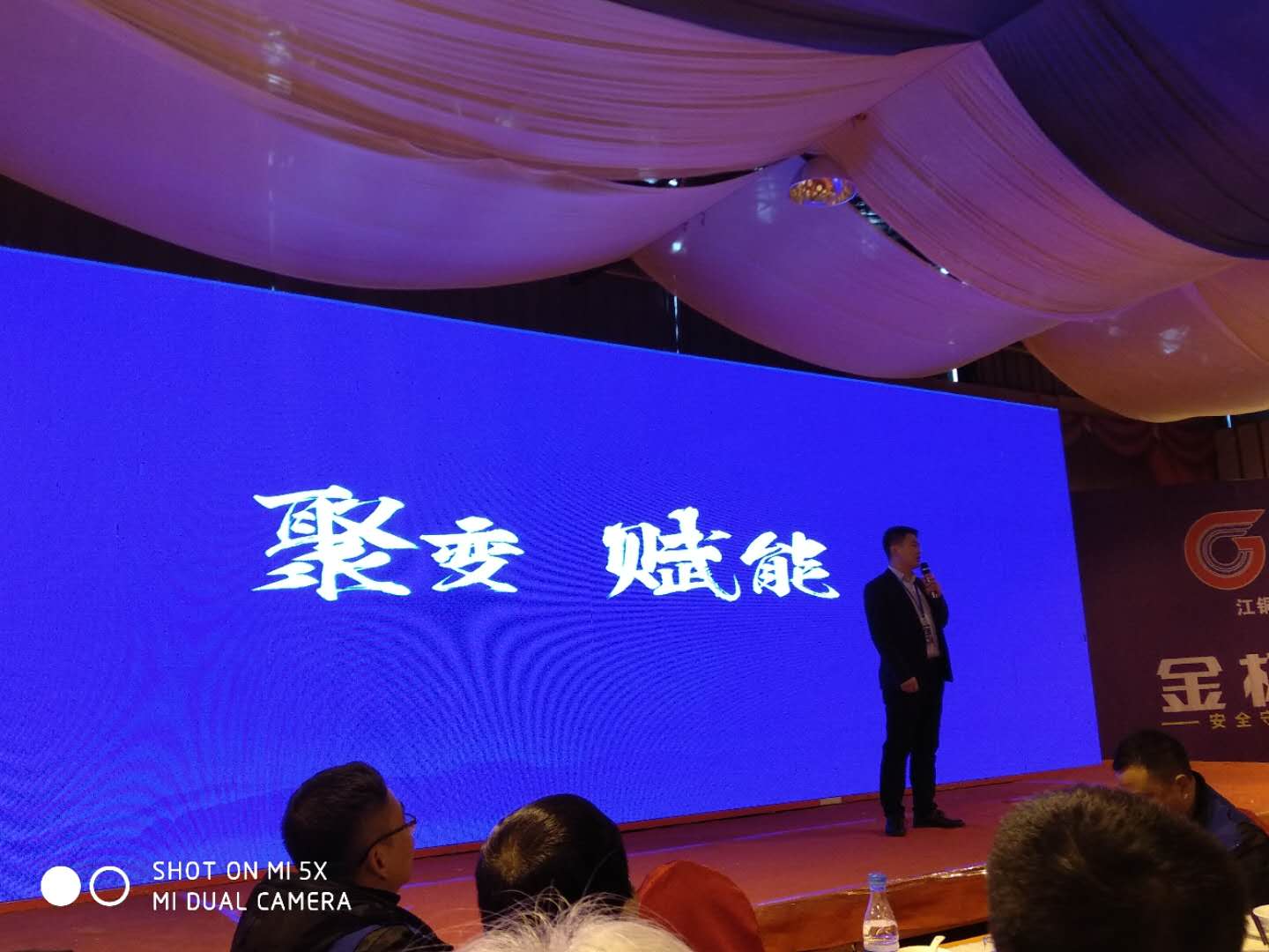 我们一直在路上完整版,我们在路上央视纪录片