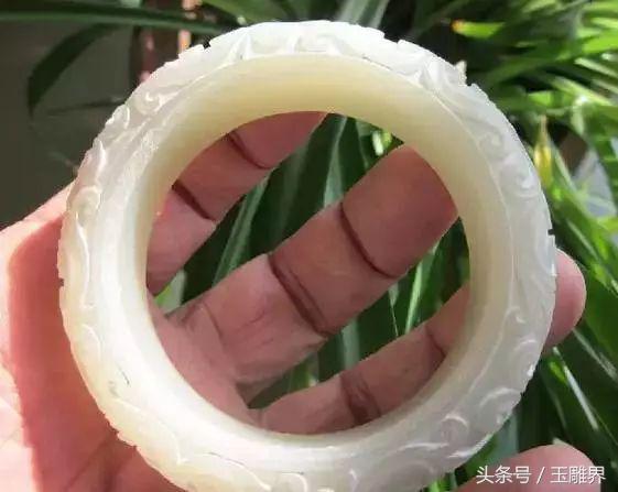 和田玉取不下来怎么办,玉手镯取不下来砸碎什么忌讳