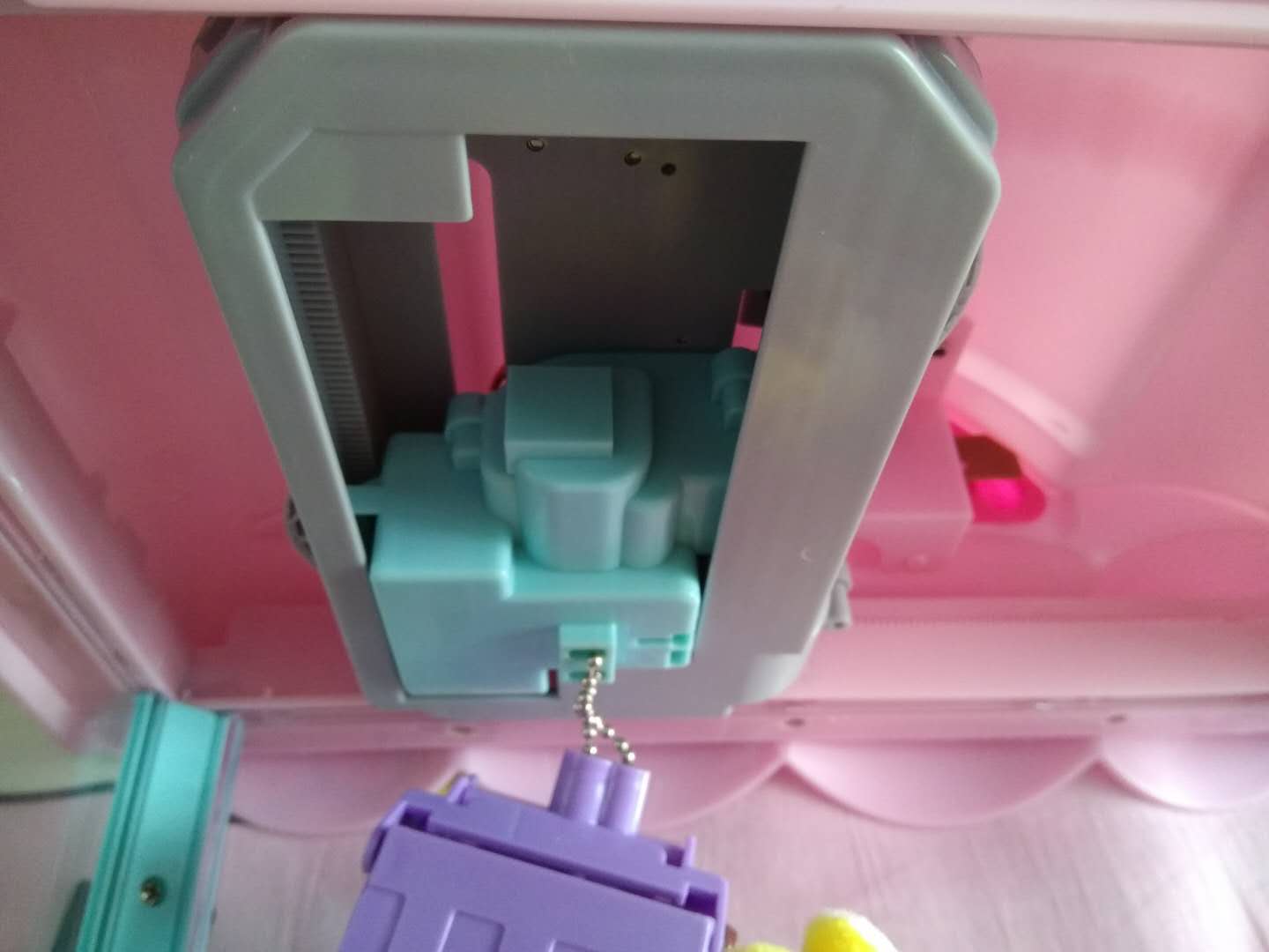 在家抓娃娃是一种怎样的感受呢,在家就能体验真实抓娃娃