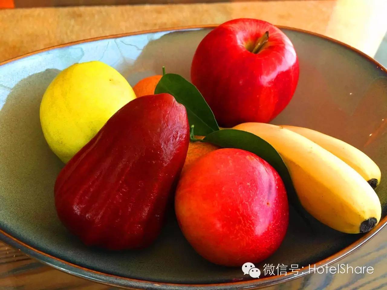 63楼泳池望月、70楼酒吧摘星，广州柏悦|探店首发