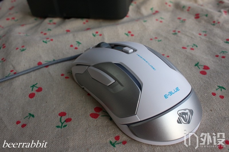 宜博疾光狂蛇,宜博m639鼠标