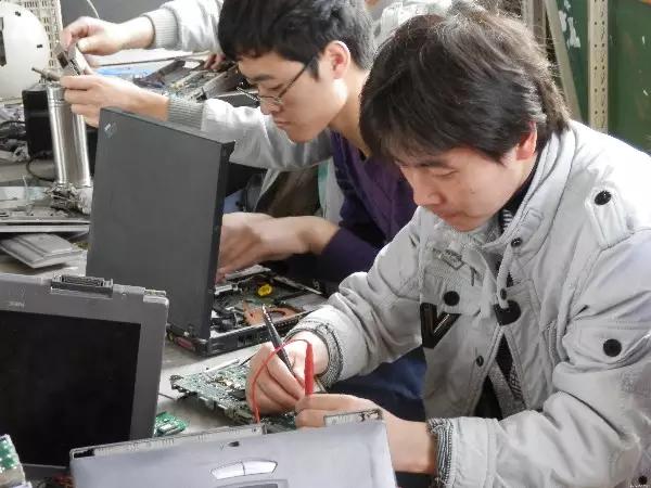 一个多年没有联系的同学加我微信,竟然是因为